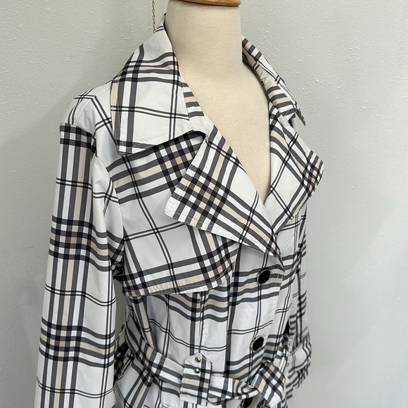 Dress Barn Rain Jacket 🧥 - Picture 3 of 10